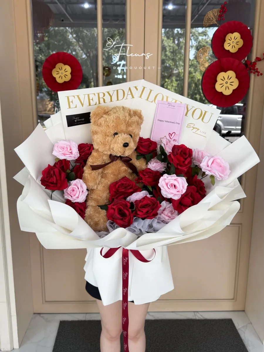 Hug Me Darling | Artificial Flowers