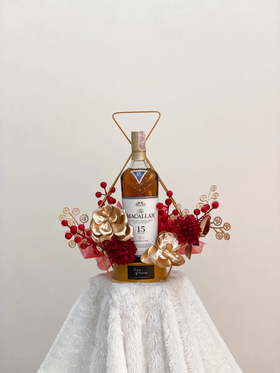 CNY V11 | Diamond Vase Wine Arrangement