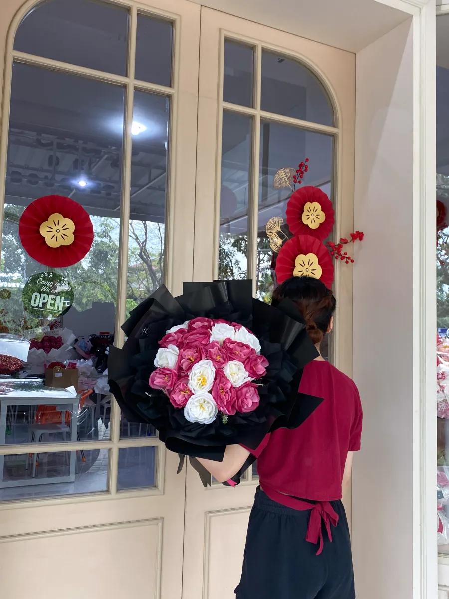 Amour Round Bouquet | Artificial Flowers