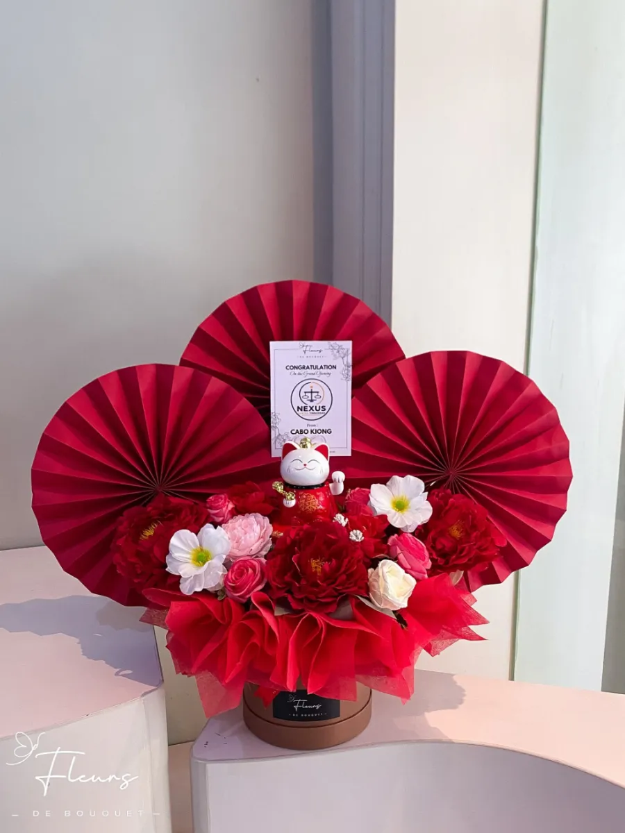 Triple Fan Large Lucky Cat | Artificial Flower